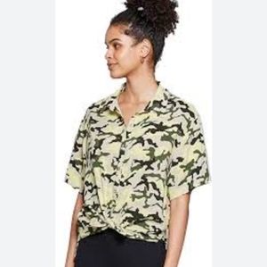 WILD FABLE Shirt Womens Size S Green Camouflage Button Up Short Sleeve Rayon